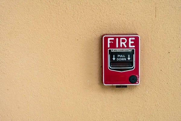 Interruptor Fogo Vermelho Parede Concreto — Fotografia de Stock