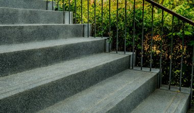 Küçük çakıllı merdiven desenli beton perspektifi