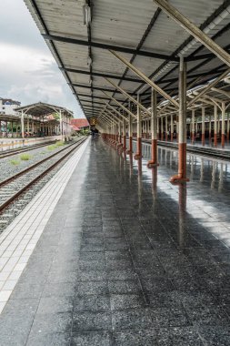 Eski tarz tren istasyonu