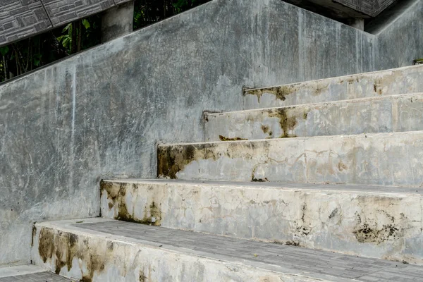 老化混凝土楼梯简朴的背景 — 图库照片