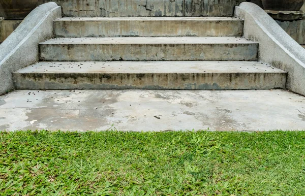 Perspective Aged Concrete Staircase — Stock Photo, Image