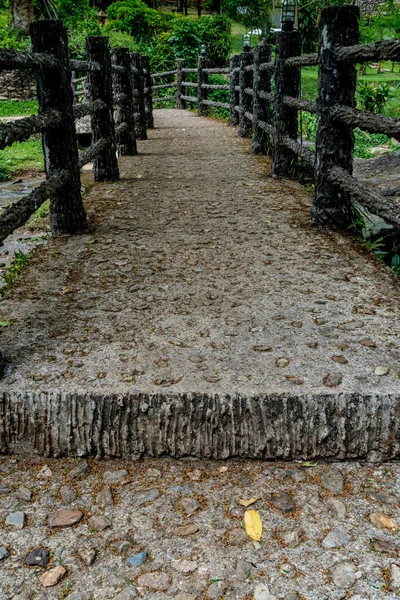 Pasarela Hormigón Con Pasamanos Artificial — Foto de Stock