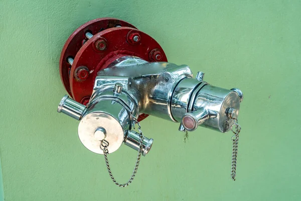 Fire Hydrant Green Concrete Wall — Stock Photo, Image