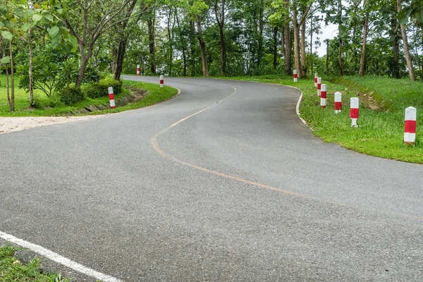 Asfalto Strada Campagna Sulla Collina — Foto Stock