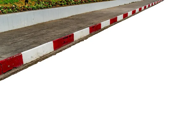 Acera Bloque Hormigón Con Bordillo Hormigón Rojo Blanco Sobre Fondo —  Fotos de Stock