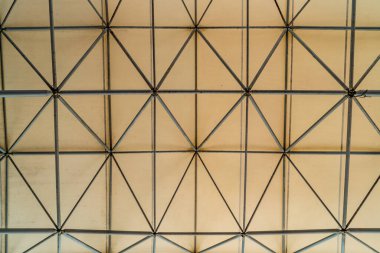 Büyük çatı çadırının bir parçası.