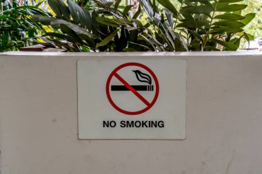 Beton duvarda sigara içilmiyor