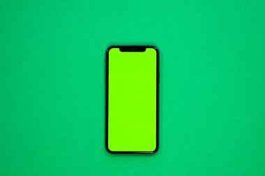 iPhone XS, akıllı telefon, yeşil arka plan üzerinde yeşil ekran