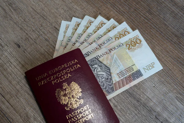 Polonya zloti banknotları. Polonya parası. PLN
