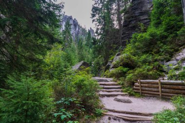Adrspach Ulusal Parkı - Teplice harika. Rock Kasabası. Çek Cumhuriyeti