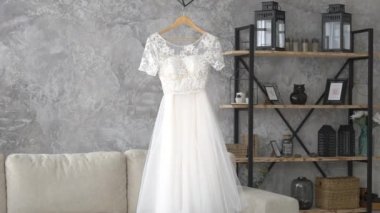 Gelinlik yatak odasında