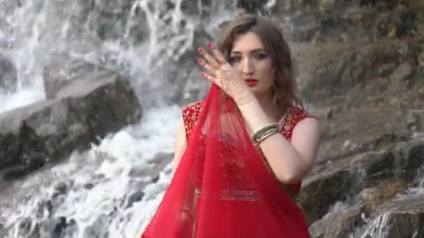 Beautiful Girl Indian Dress Sari Outdoors — Stock Video