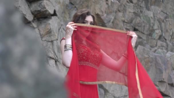 Young Woman Holding Sari Face — Stock Video