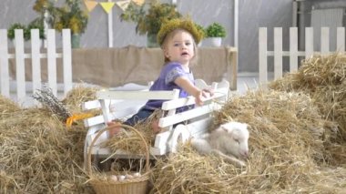 Keçi Ile tatlı küçük kız