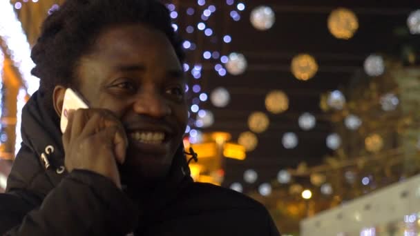 American African Man Talking Phone City Night Technology Communication — Stock Video