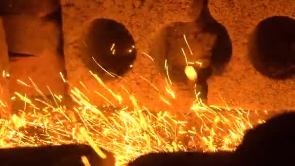 Carbone Smolders Glow — Video Stock