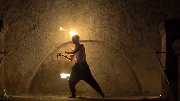 Rallentare Movimento Primo Piano Fuoco Ballerino Esecuzione Con Fuoco Poi — Video Stock