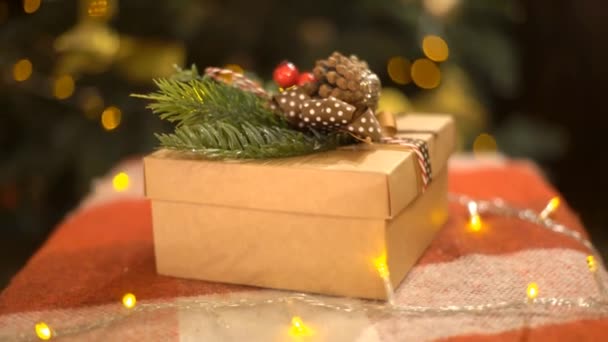 Gift Van Kerstmis Tafel — Stockvideo