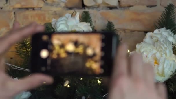 圣诞节 在智能手机上拍摄圣诞内景 — 图库视频影像