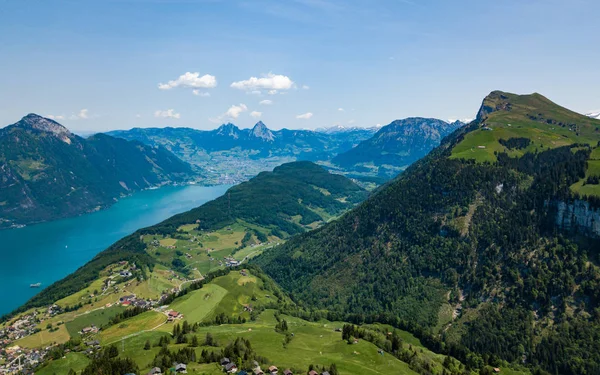Panoramatický vzdušný výhled na jezero Luzera (Vierwaldstatersee), R — Stock fotografie