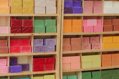 Doğal sabunların renkli görüntüsü