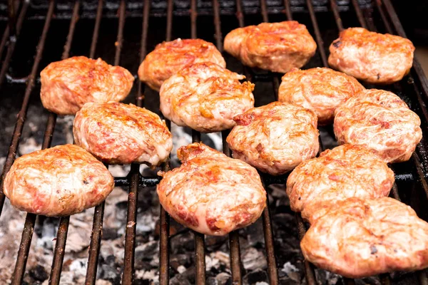 Het Koken Van Vlees Grill Voorbereiding Vidbivnyh Koken Hamburgers — Stockfoto