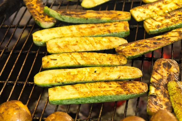 Cooking Vegetables Fire Frying Zucchini Vegetables Fire — Stock Photo, Image