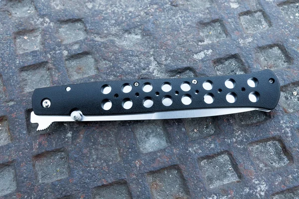 Черный Нож Ржавом Железе Необычный Нож — стоковое фото