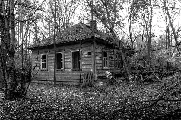 Casa Abandonada Numa Cidade Abandonada Uma Cidade Sem Pessoas — Fotografia de Stock