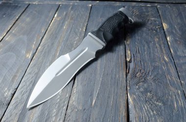 Bıçak özel askeri kuvvetleri için. Saldırı bıçak.