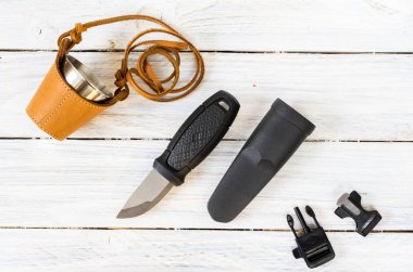 Aksesuarlar, avcılık avcılık kompozisyon. Beyaz doku.