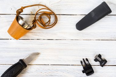 Plastik kılıf turist bıçak. Turist stok.