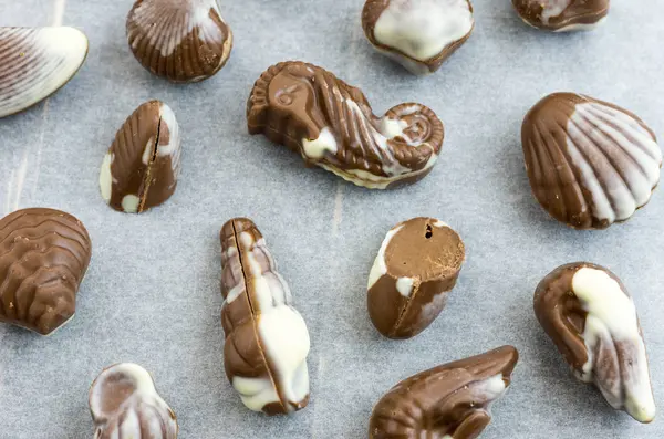 Cukroví Dvou Barev Mléčná Čokoláda Bílé Hnědé Barvy Sladkostí Bílé — Stock fotografie