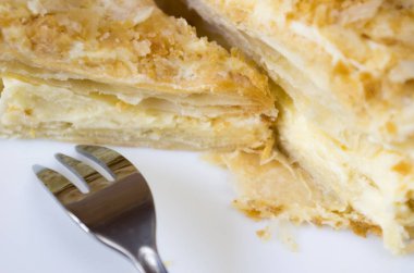 Puf böreği kek. Napolyon kek. Sabah tatlı