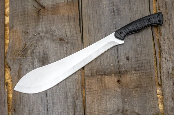 Wielki Nóż Cięcia Drewna Chrustu Kopanie Ziemi Podłoże Drewniane — Zdjęcie stockowe