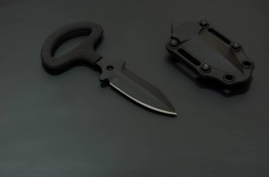 Hangi karbon dava ile iki tarafta keskinleşmiş olduğunu. Çapraz kompozisyon.