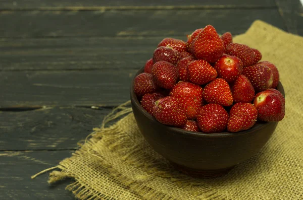 Viele Erdbeeren Düstere Stimmung Ländliche Stimmung Oben — Stockfoto