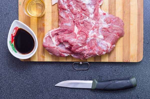 Universal hunting knife. Hunting knife for cutting meat.