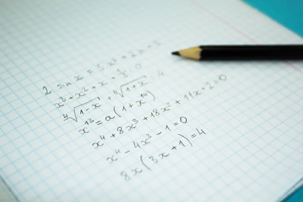 Wiskundige Voorbeelden Berekeningen Een Notebook Voor Lezingen — Stockfoto