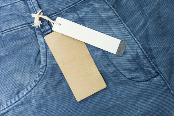 Blue Jeans Részletesen Fehér Címkével Zár Megjelöl — Stock Fotó