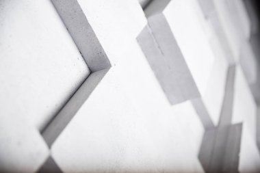 Küp geometri dekorasyon arka plan beyaz beton duvar.