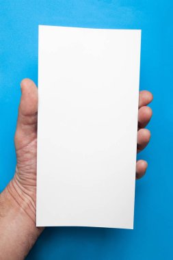 Avrupa boş boş Dl el ilanı tutan el.