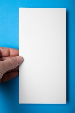 Yakın çekim, boş dikey davet düğün için.