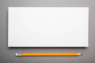 Gri bir arka plan olarak DL görüntüle.