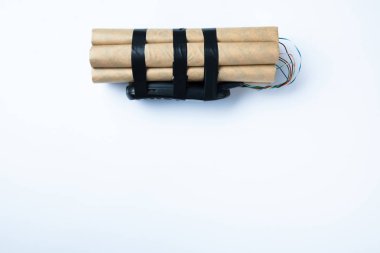 Bomba dinamit beyaz zemin üzerine, metin için boş yer.