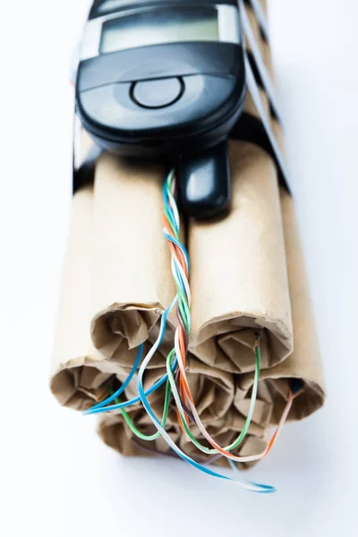 Close-up, an explosive device with a control over a mobile phone — Stock Photo, Image