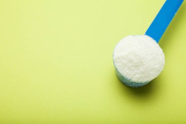 Süt tozu ve bebek, kopya alanı için kaşık.