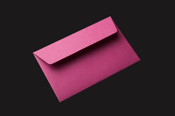 Envelope roxo para correspondência . — Fotografia de Stock