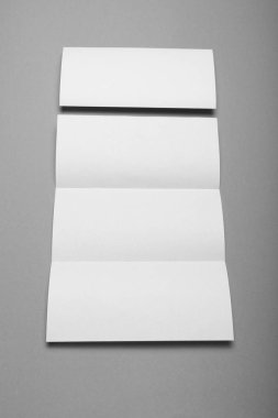 Üç kat broşür boş, boş iş el ilanı, kitapçık.