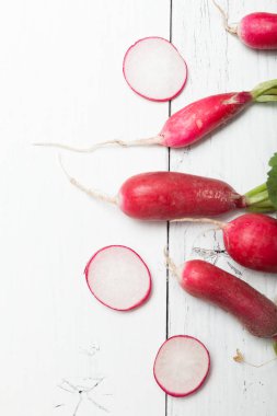 Bahçe turp, taze organik hasat.